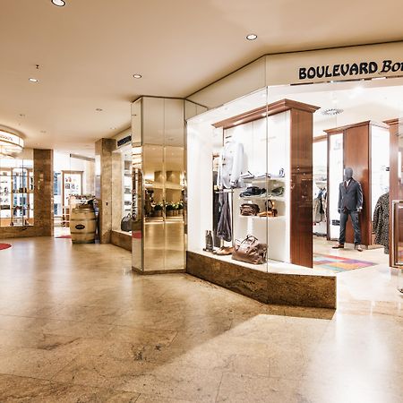 Grand Elysee Hamburg Exterior photo Boulevard boutique