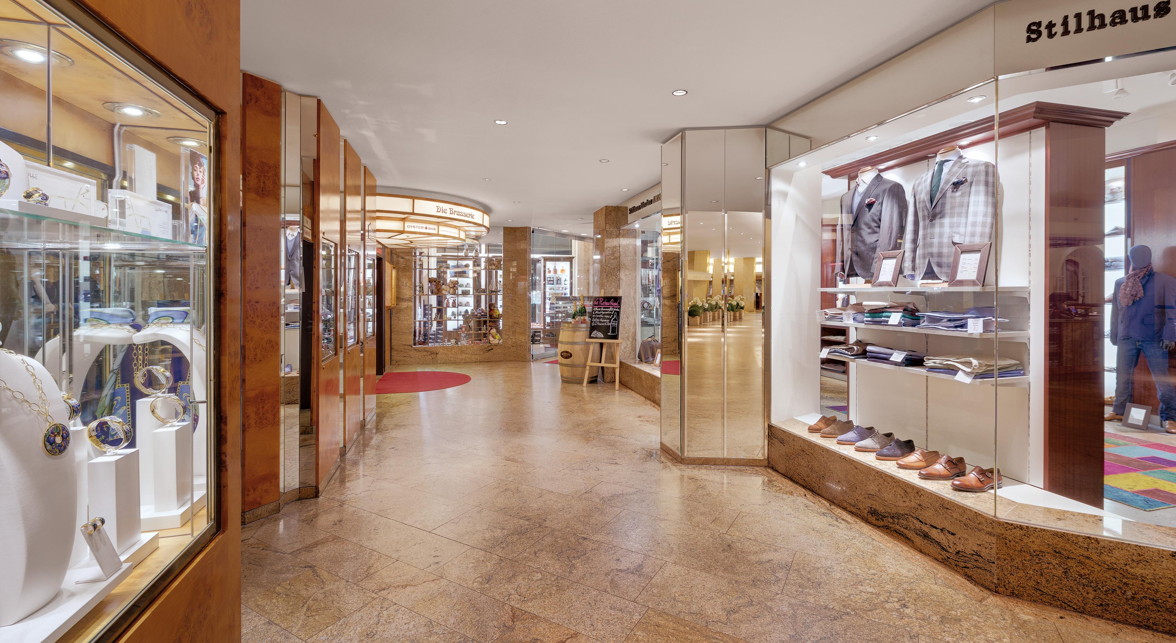 Grand Elysee Hamburg Exterior photo The interior of the store