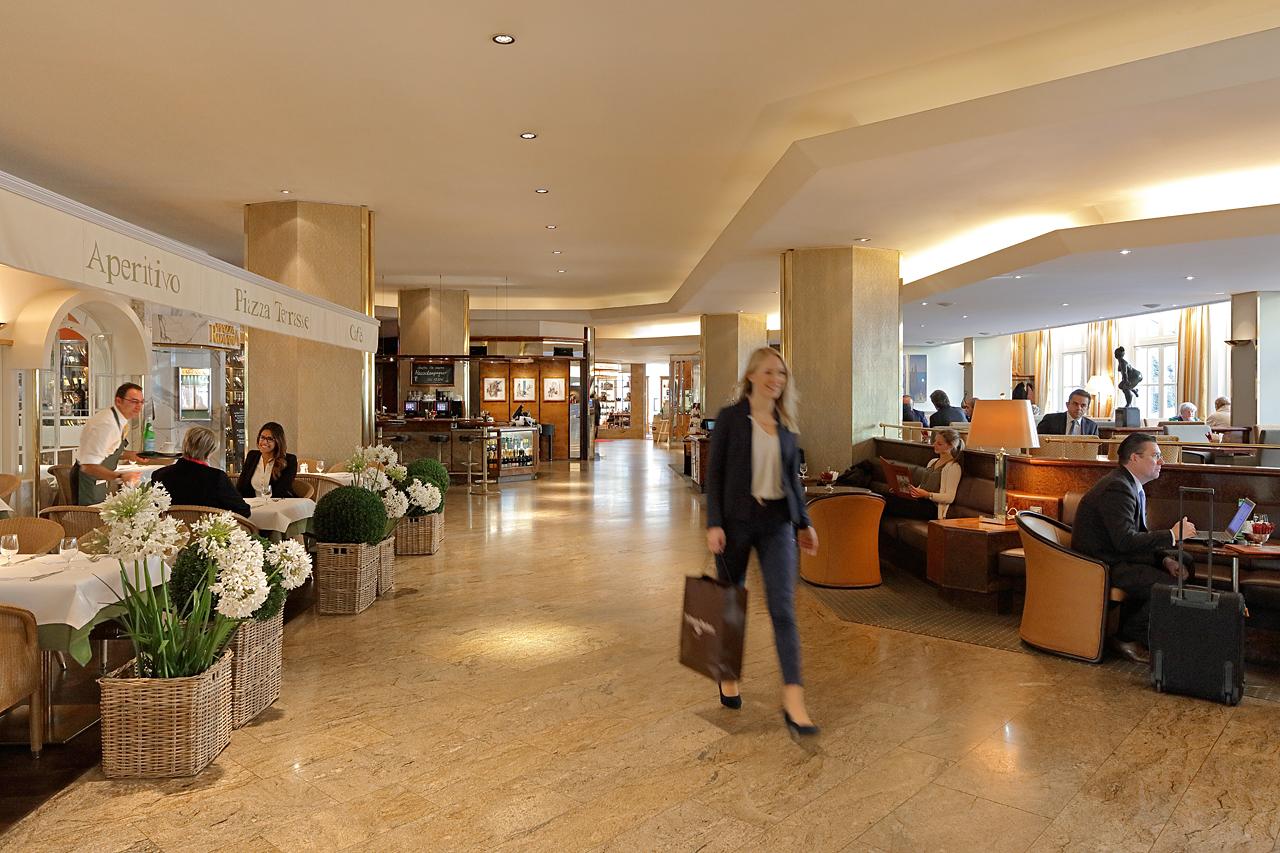 Grand Elysee Hamburg Exterior photo The lobby
