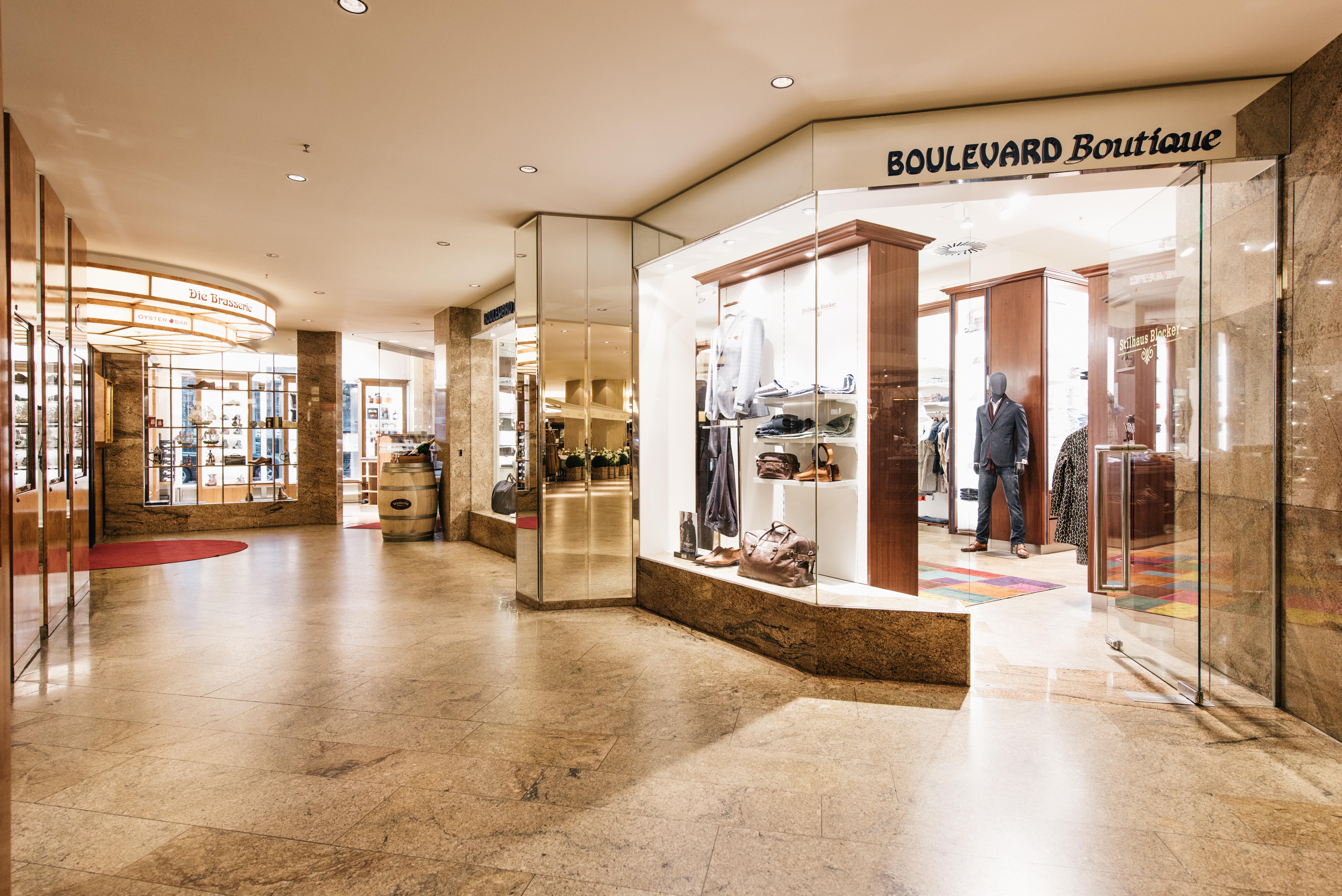 Grand Elysee Hamburg Exterior photo Boulevard boutique