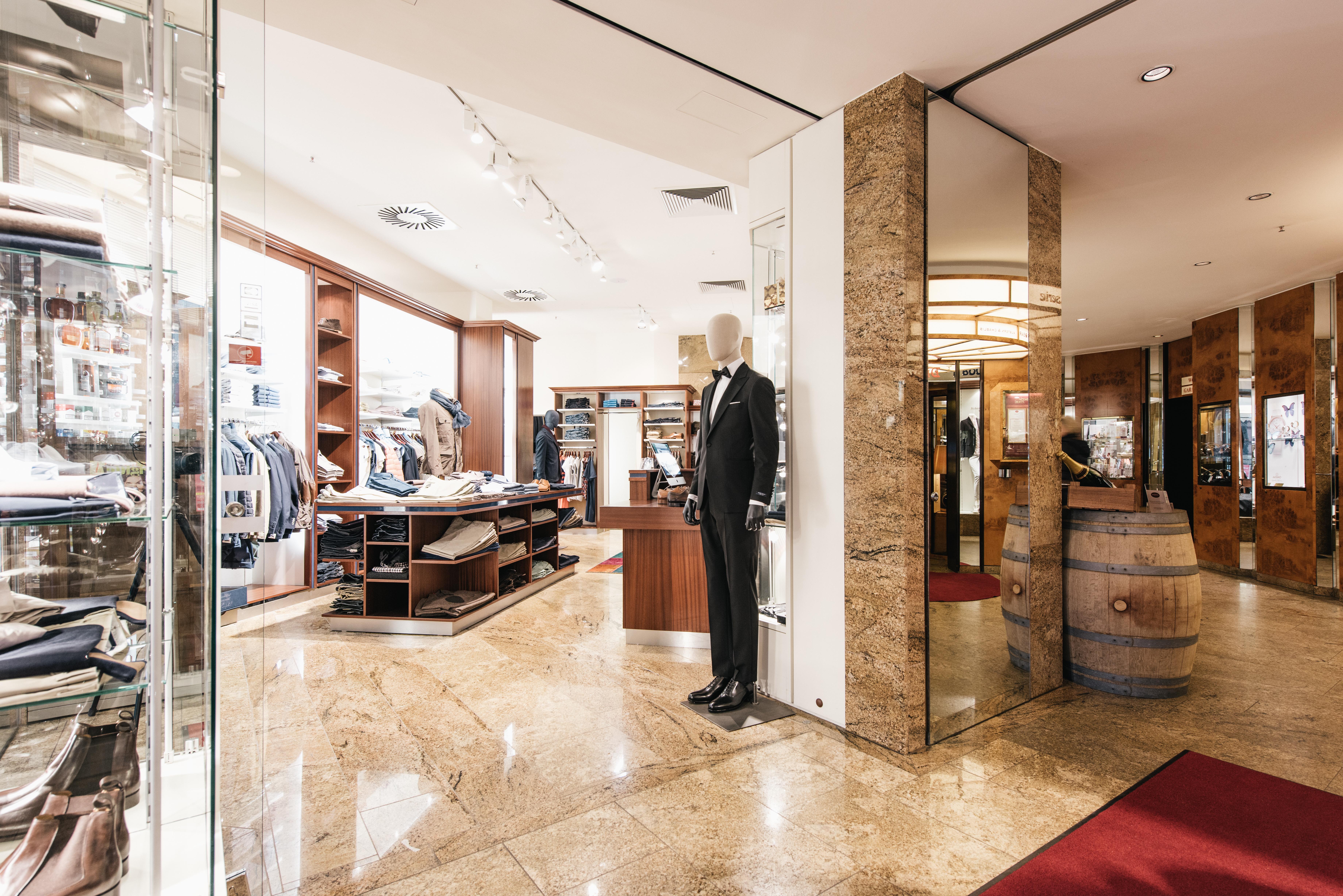 Grand Elysee Hamburg Exterior photo Interior of the store in Vienna