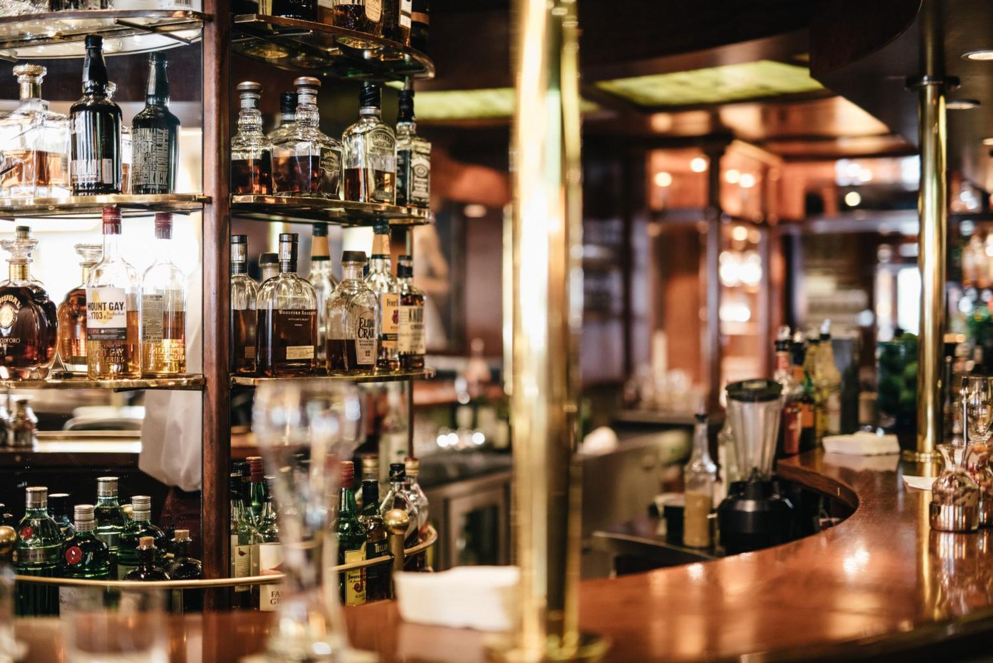 Grand Elysee Hamburg Exterior photo The bar at the Savoy